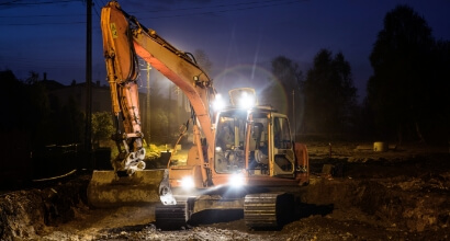 Phoenix's heavy-duty LED flood lights (including mobile equipment lights) offer dependable, high-performance illumination for municipal, construction, and agricultural applications, ensuring safety and productivity even in harsh environments.